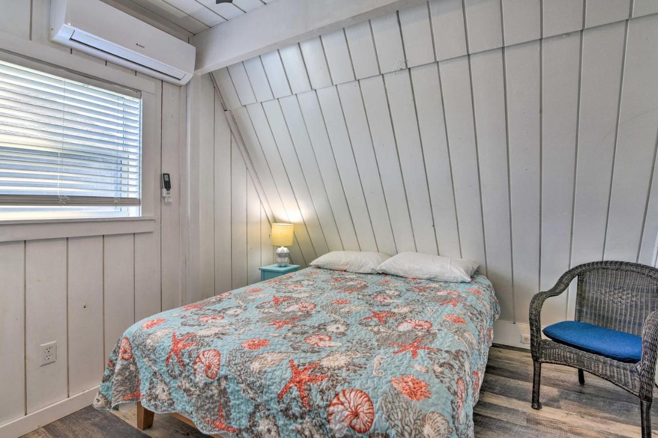 A-Frame Home With Deck - 2 Blocks To Surfside Beach! Bagian luar foto