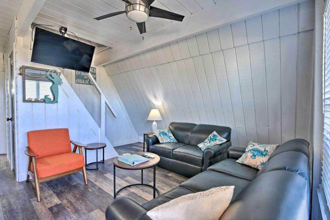 A-Frame Home With Deck - 2 Blocks To Surfside Beach! Bagian luar foto