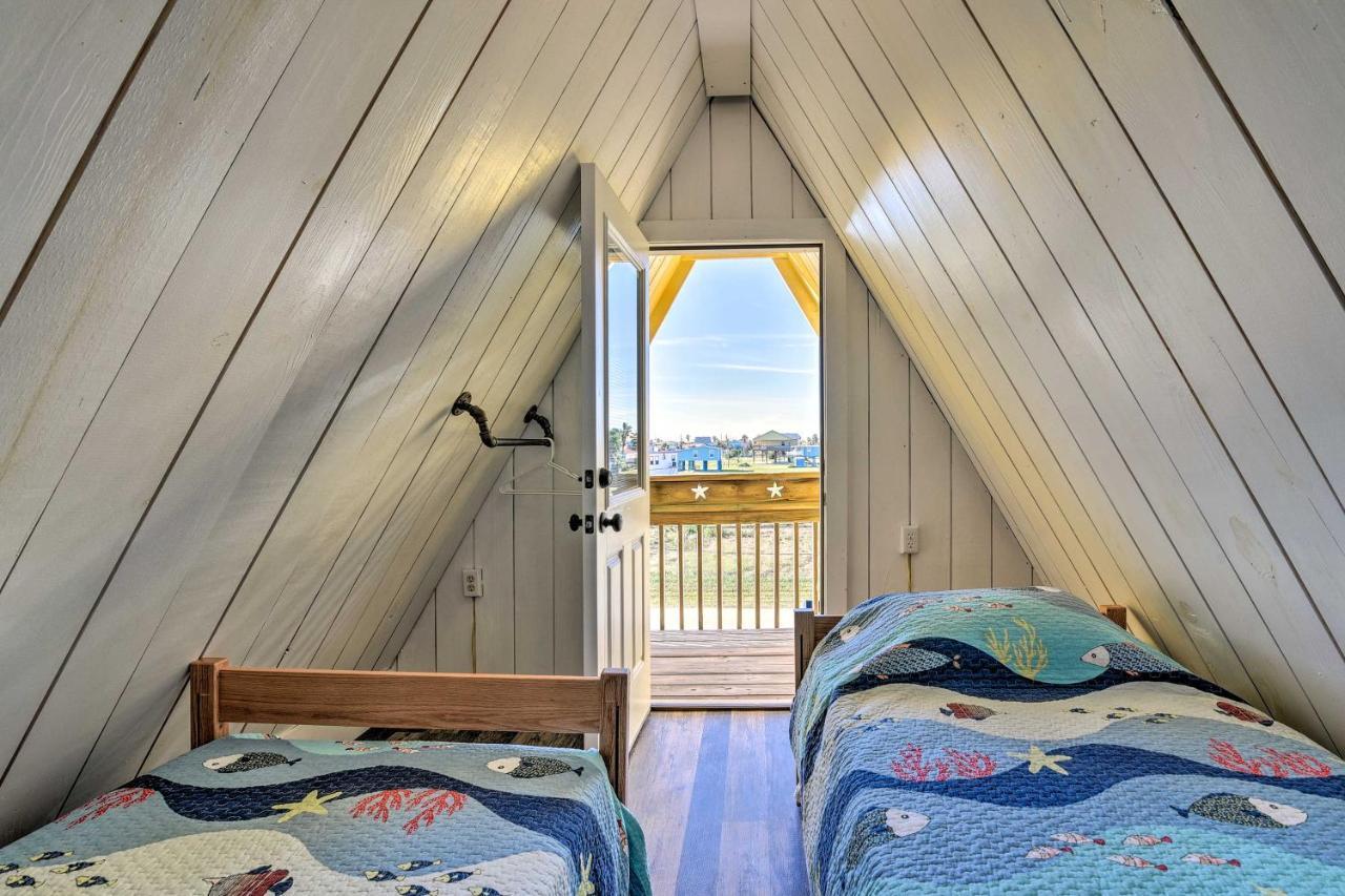 A-Frame Home With Deck - 2 Blocks To Surfside Beach! Bagian luar foto